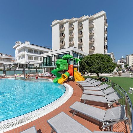 Hotel 2000 Riccione Exterior photo