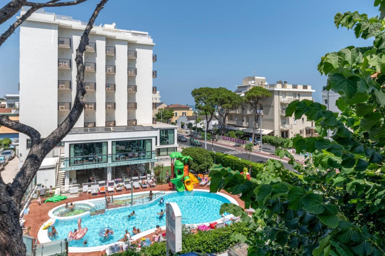 Hotel 2000 Riccione Exterior photo