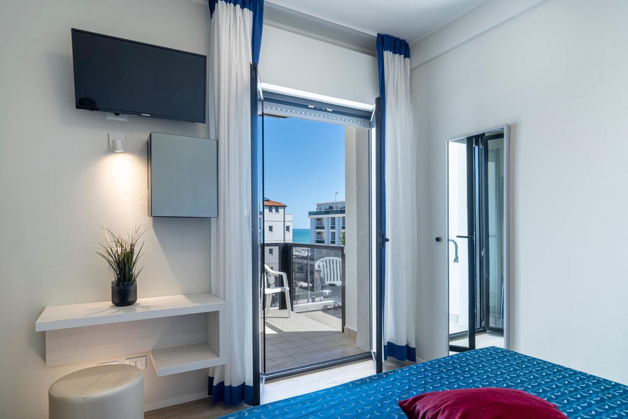 Hotel 2000 Riccione Exterior photo