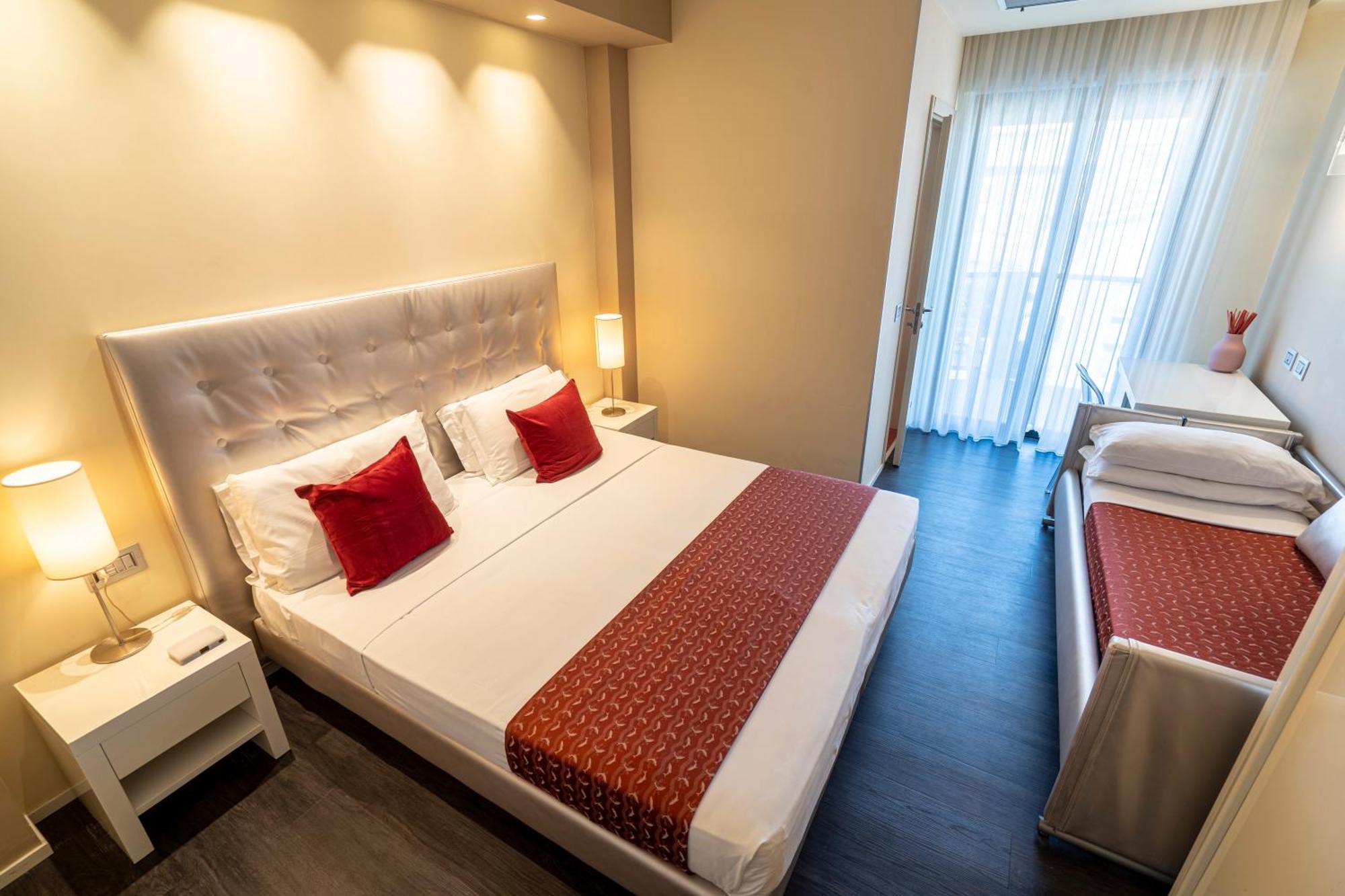 Hotel 2000 Riccione Exterior photo