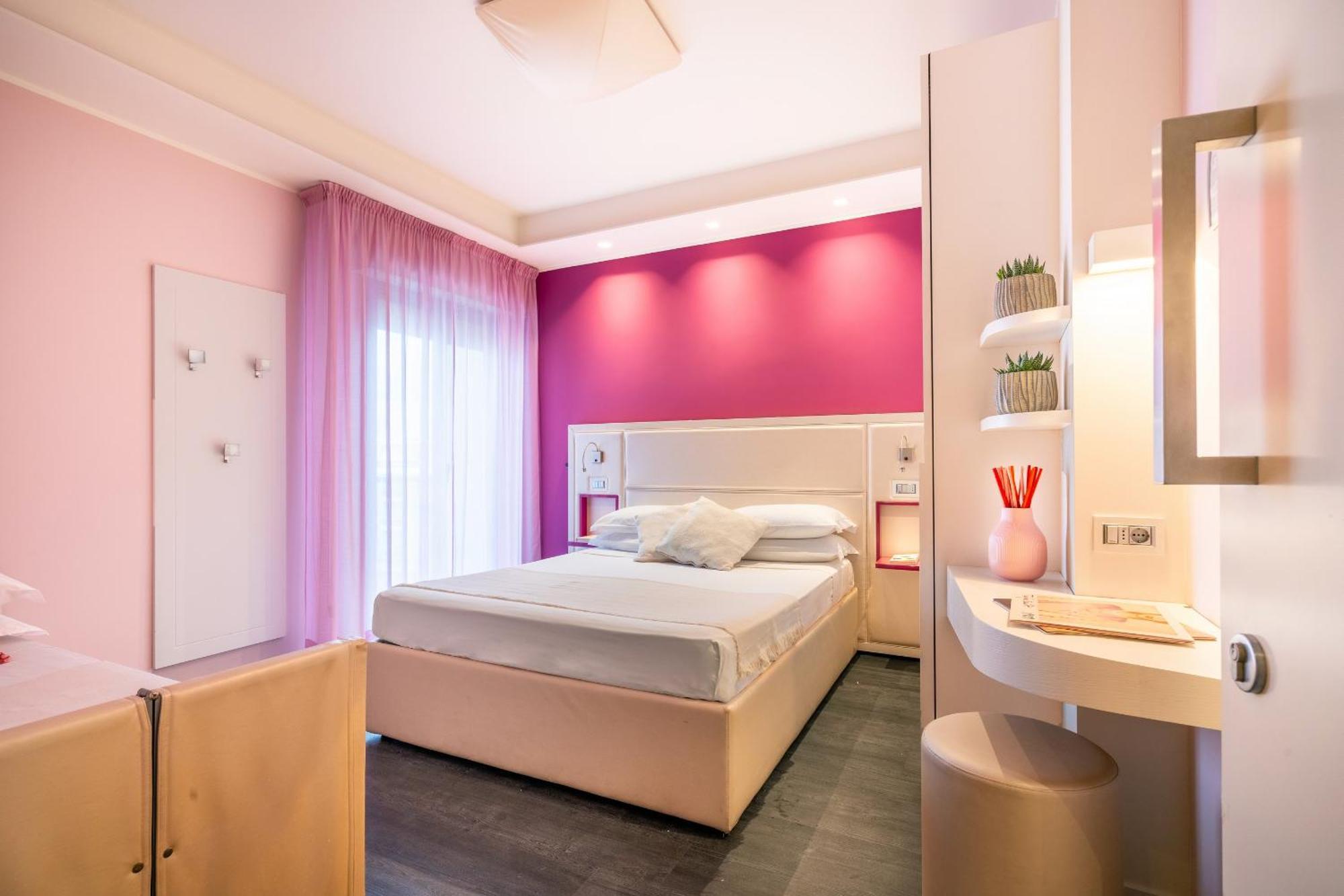 Hotel 2000 Riccione Exterior photo