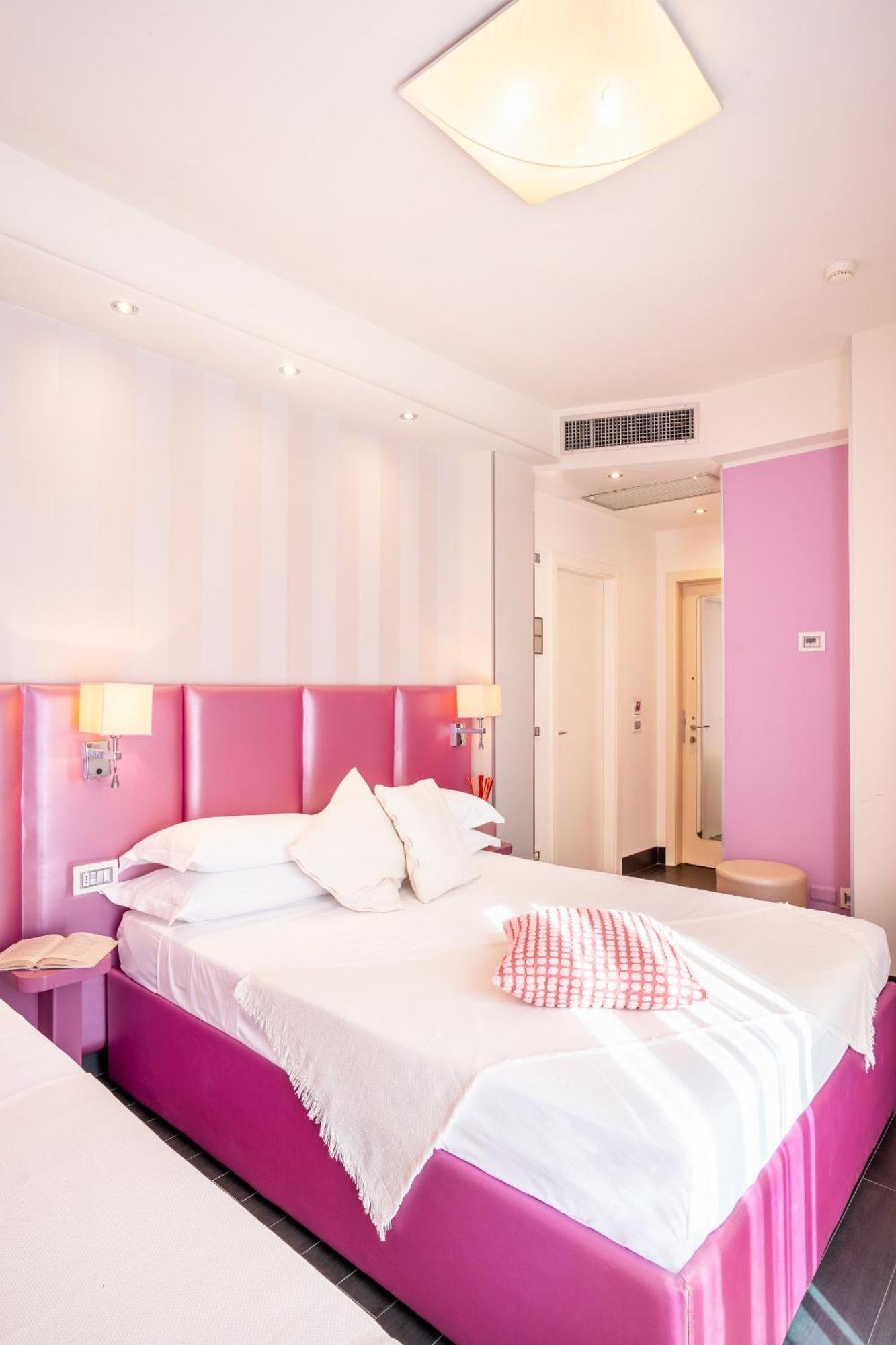 Hotel 2000 Riccione Exterior photo