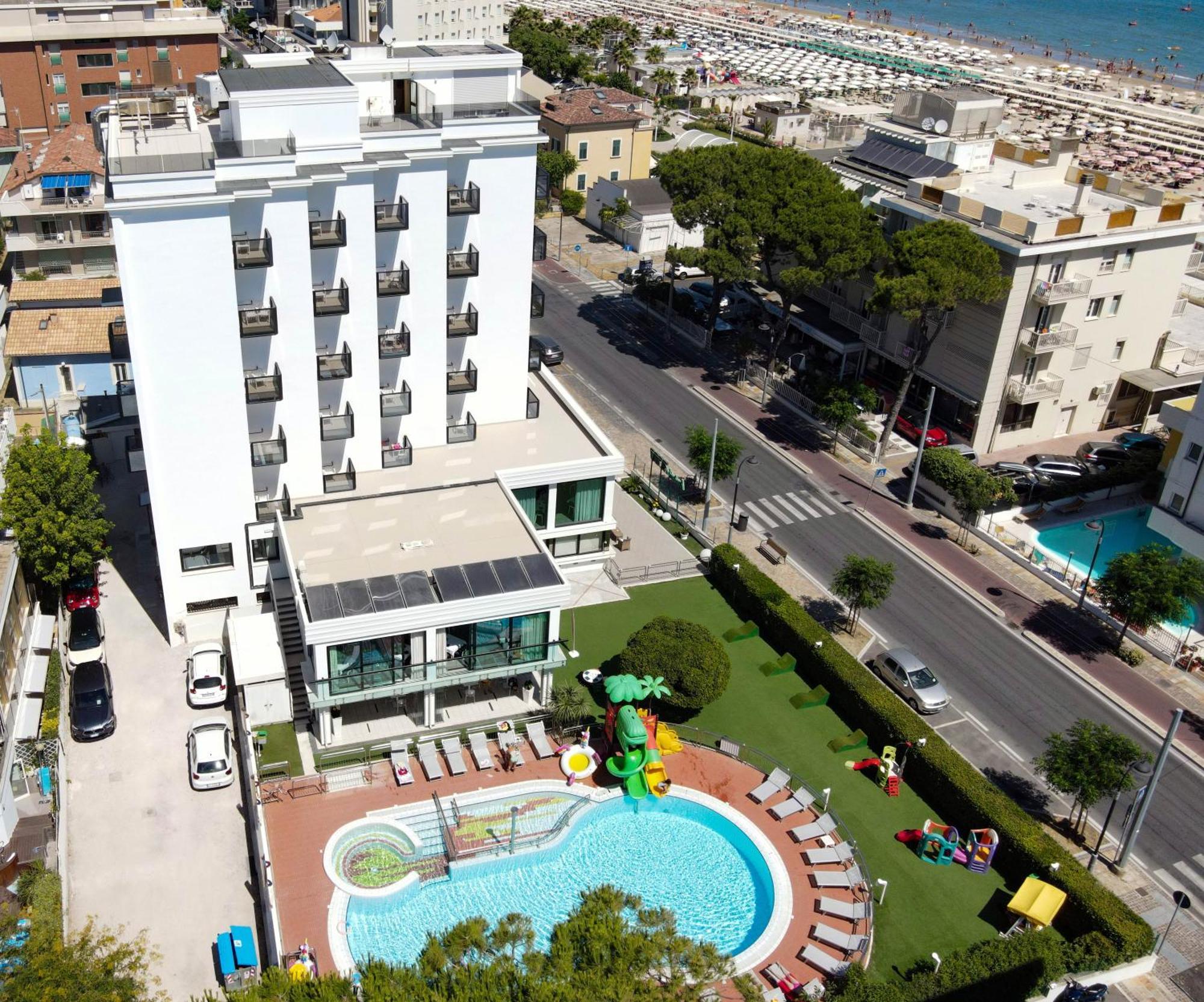 Hotel 2000 Riccione Exterior photo