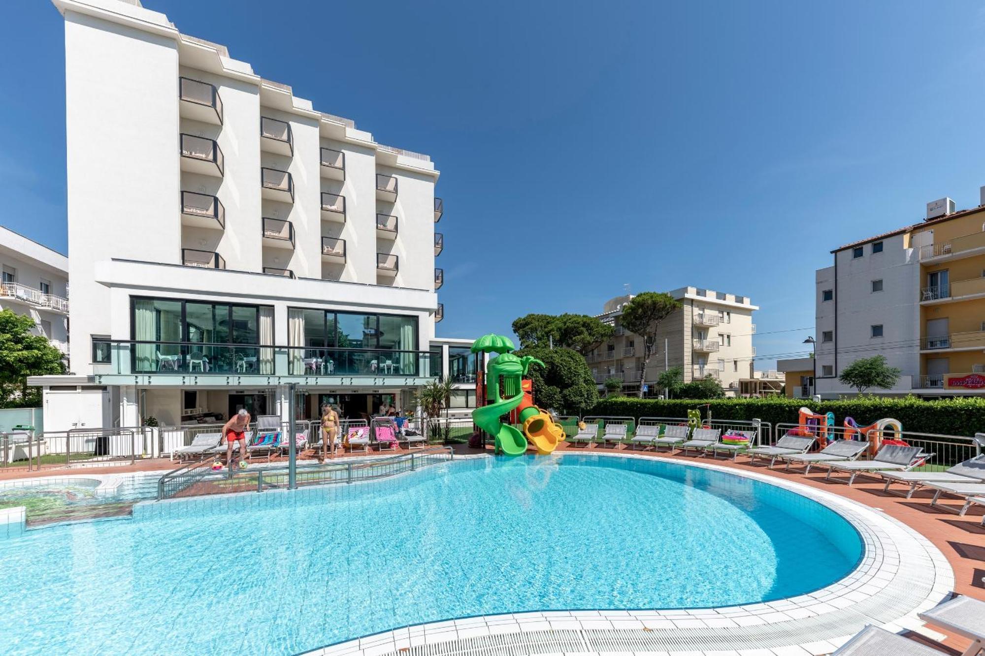 Hotel 2000 Riccione Exterior photo